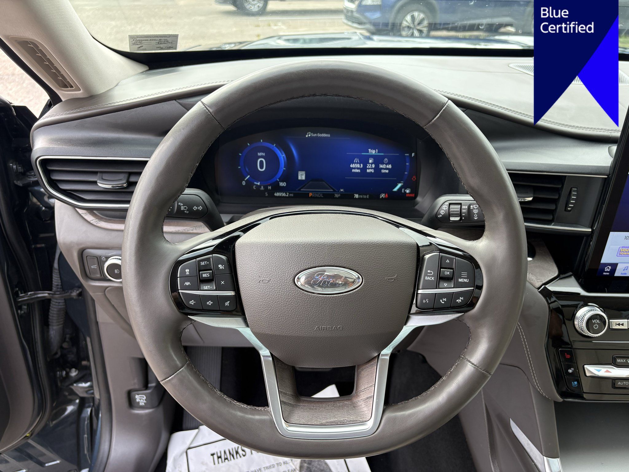 Used 2022 Ford Explorer Platinum w/ Equipment Group 601A AWD/4WD image 14