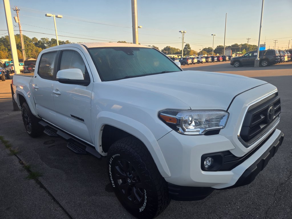 Used 2023 Toyota Tacoma SR5 w/ Technology Package AWD/4WD image 2