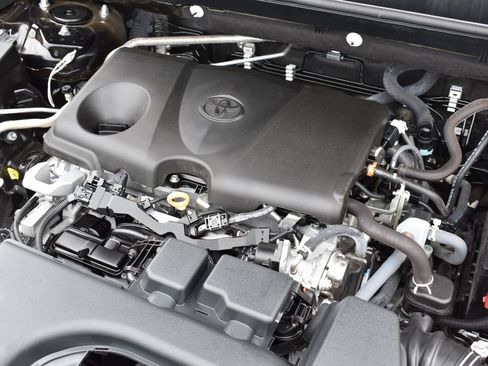 Used 2023 Toyota RAV4 Limited FWD image 13