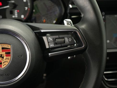 Used 2022 Porsche Macan AWD/4WD image 31