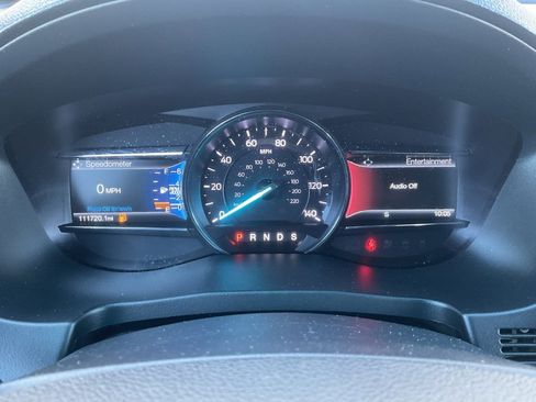 Used 2017 Ford Explorer Limited image 13