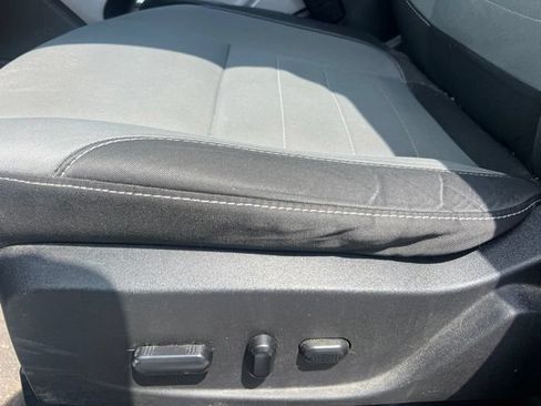 Used 2015 Ford Escape SE w/ Equipment Group 201A FWD image 19