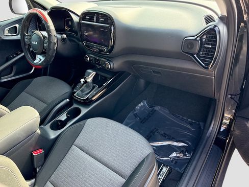Used 2023 Kia Soul EX FWD image 13