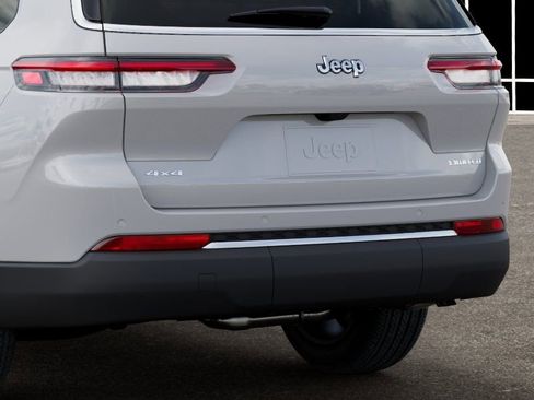 New 2026 Jeep Grand Cherokee L Limited AWD/4WD image 13