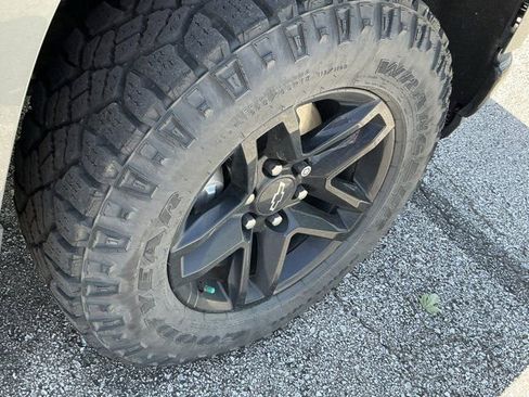 Used 2020 Chevrolet Silverado 1500 LT Trail Boss AWD/4WD image 20