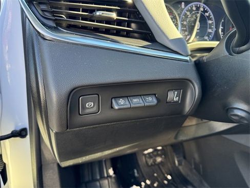 Used 2023 Buick Enclave Premium w/ Experience Buick Package image 22