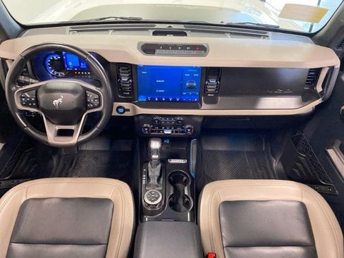Used 2023 Ford Bronco Wildtrak AWD/4WD image 11