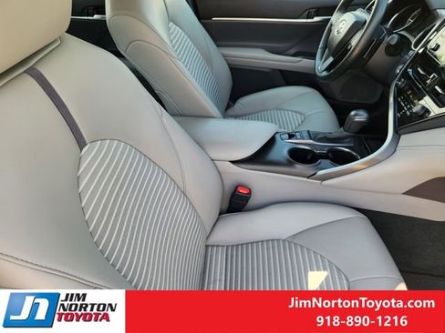 Used 2024 Toyota Camry SE FWD image 14