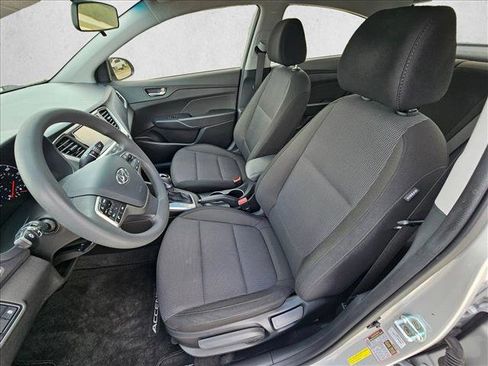 Used 2022 Hyundai Accent SEL image 16