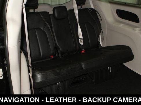 Used 2020 Chrysler Pacifica Touring-L Plus w/ Tire & Wheel Group FWD image 26