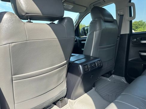 Used 2020 Toyota Tundra SR5 w/ SR5 Upgrade Package AWD/4WD image 24