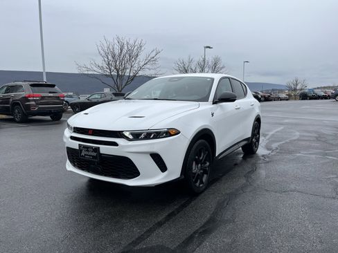 Used 2024 Dodge Hornet R/T w/ R/T Blacktop Package image 8