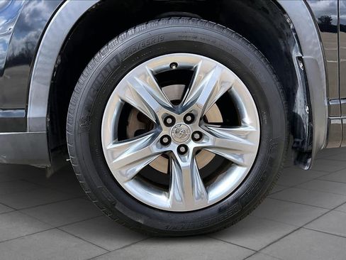 Used 2015 Toyota Highlander Limited Platinum image 10