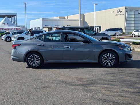 Certified 2025 Nissan Altima 2.5 SV image 7