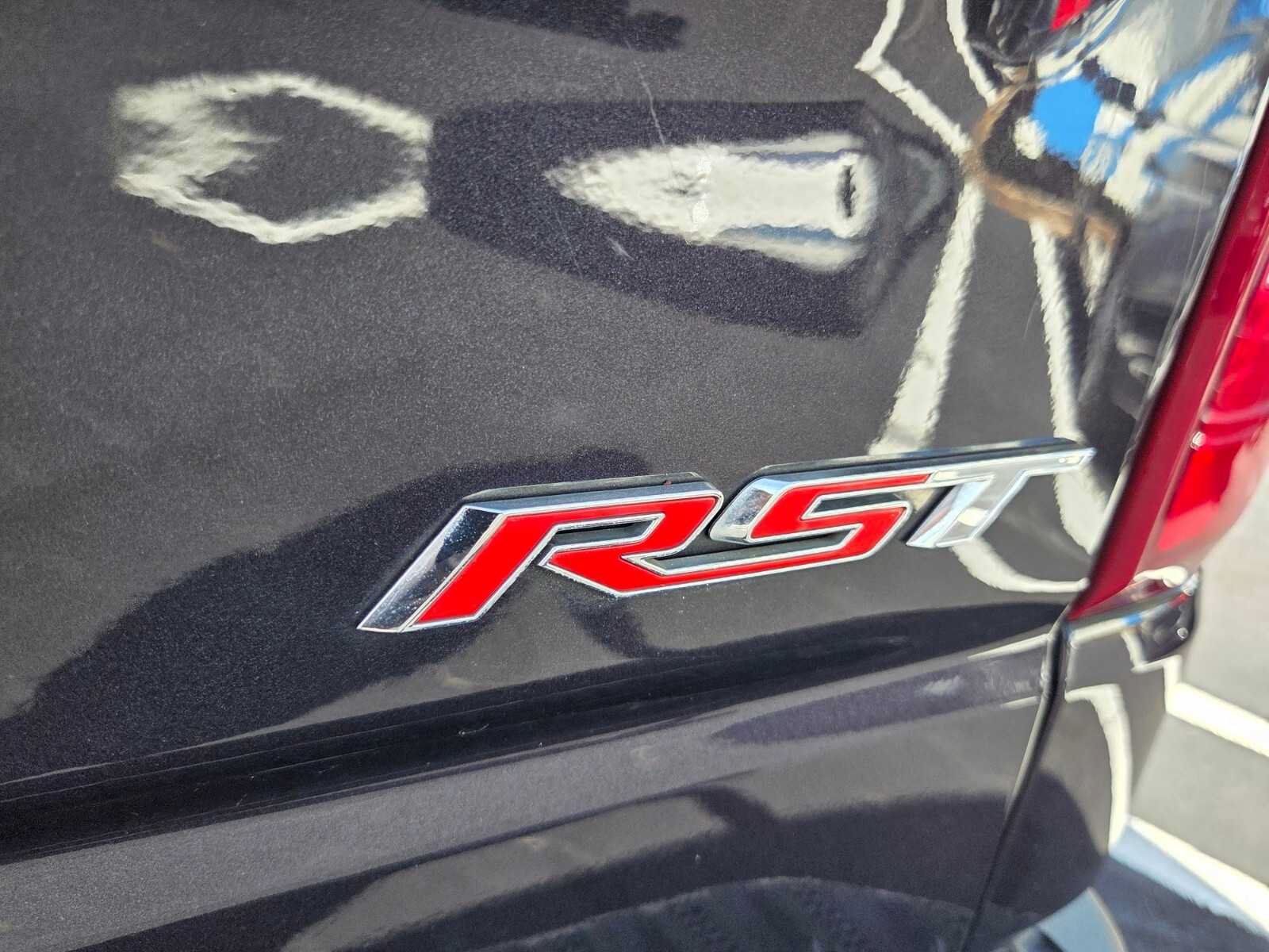 Used 2022 Chevrolet Silverado 1500 RST RWD image 15