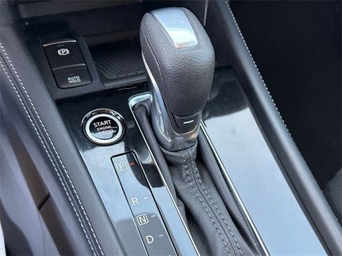 Used 2024 Nissan Kicks SR image 26