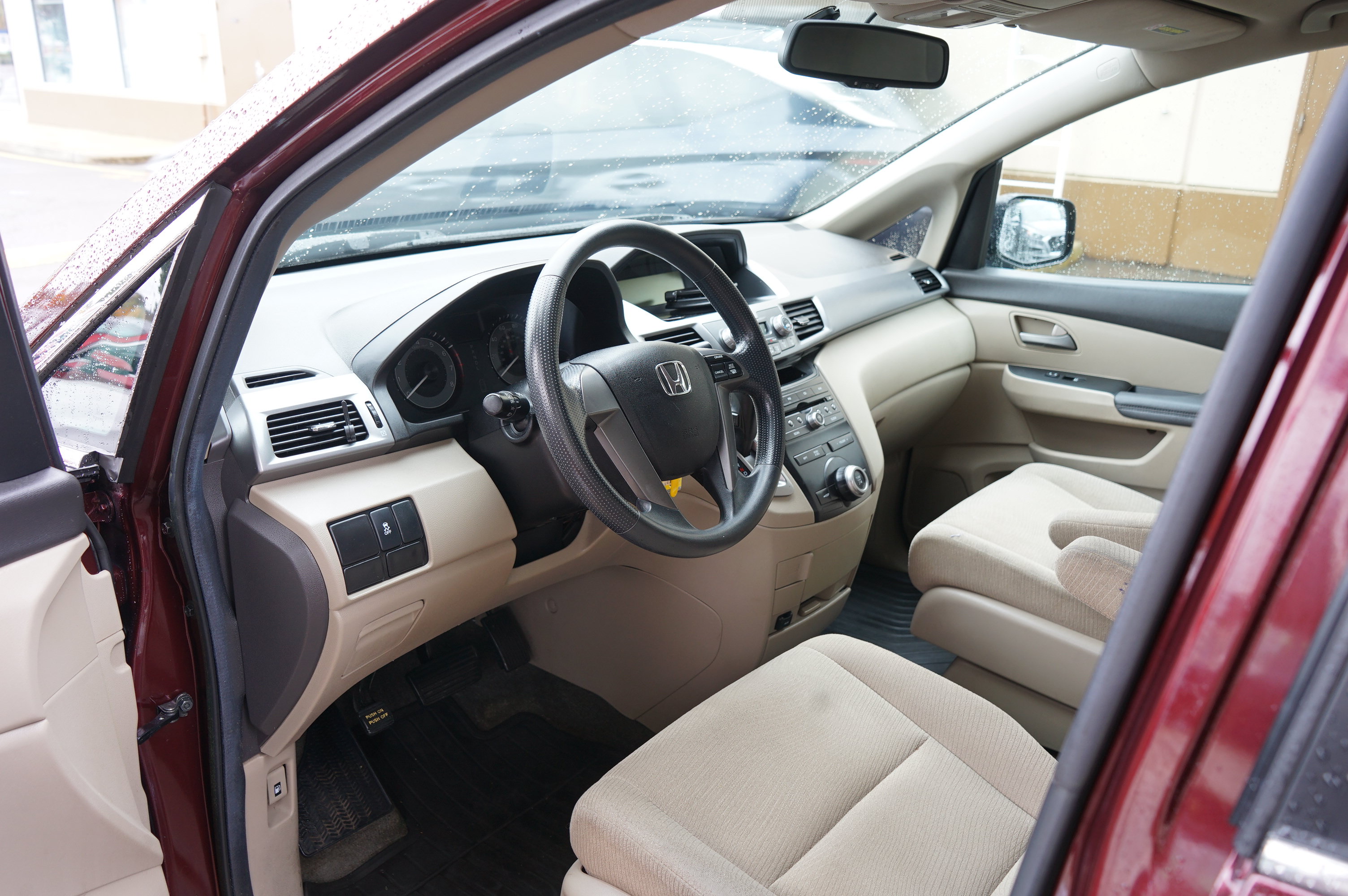 Used 2012 Honda Odyssey LX image 12