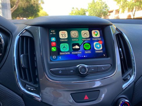 Used 2019 Chevrolet Cruze LT w/ Convenience Package FWD image 69