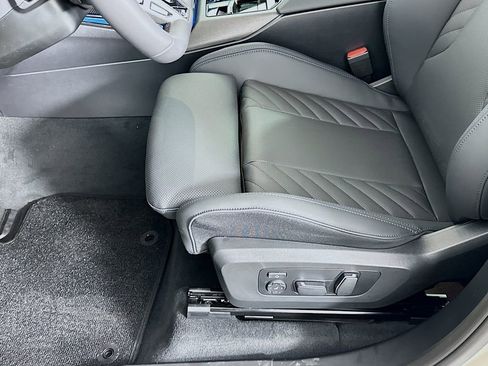 Used 2025 BMW X3 xDrive30i w/ M Sport Package image 21