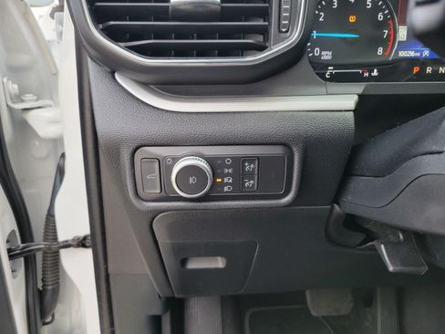 Used 2021 Ford Explorer XLT w/ Equipment Group 202A RWD image 28