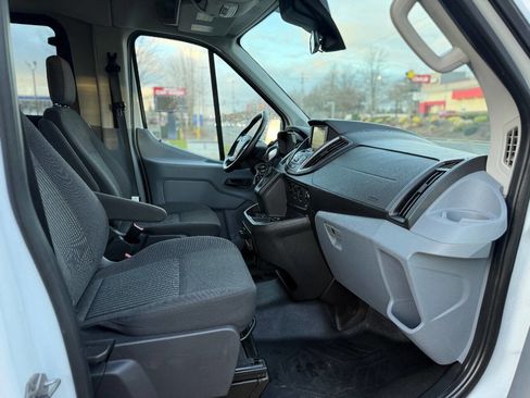 Used 2019 Ford Transit 350 XLT image 10