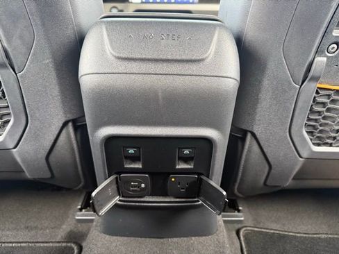 Certified 2023 Ford Bronco Badlands image 17