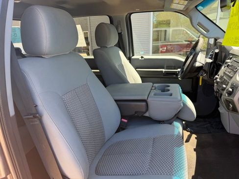 Used 2012 Ford F250 XLT w/ XLT Premium Pkg AWD/4WD image 5