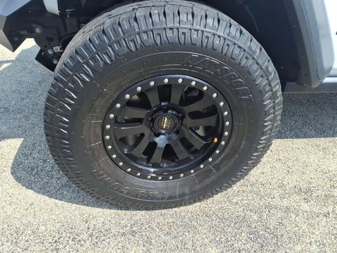 Used 2022 Jeep Gladiator Mojave w/ Trailer Tow Package AWD/4WD image 4