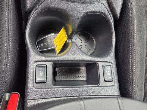 Used 2020 Nissan Rogue SV AWD/4WD image 10