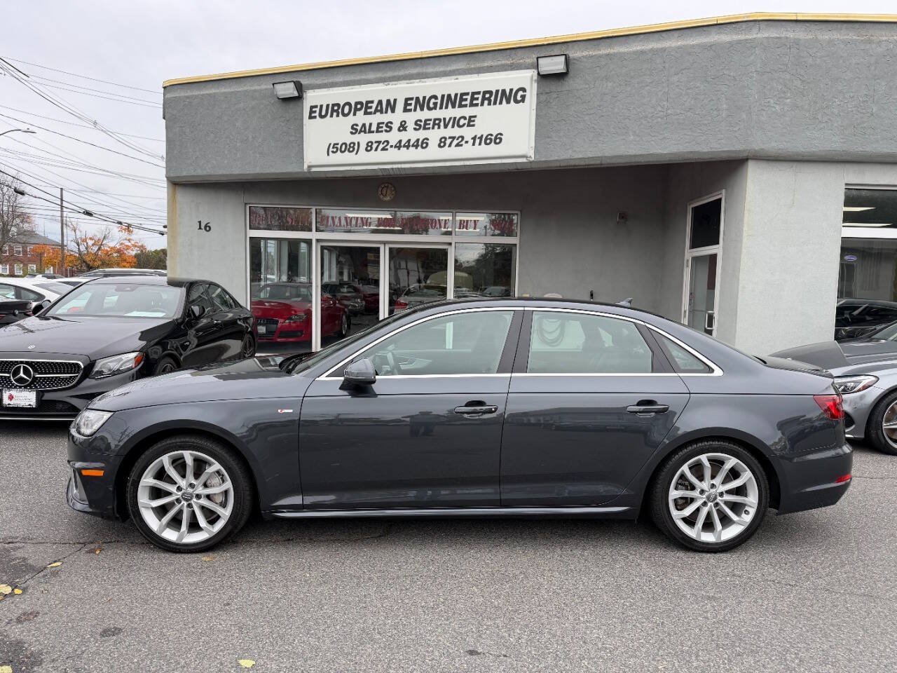 Used 2019 Audi A4 2.0T Premium w/ Convenience Package AWD/4WD image 4