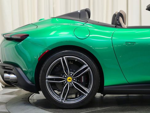 Used 2024 Ferrari Roma Spider image 32