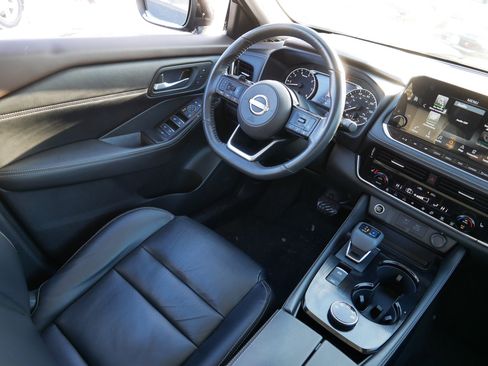 Certified 2022 Nissan Rogue SL w/ SL Premium Package image 9