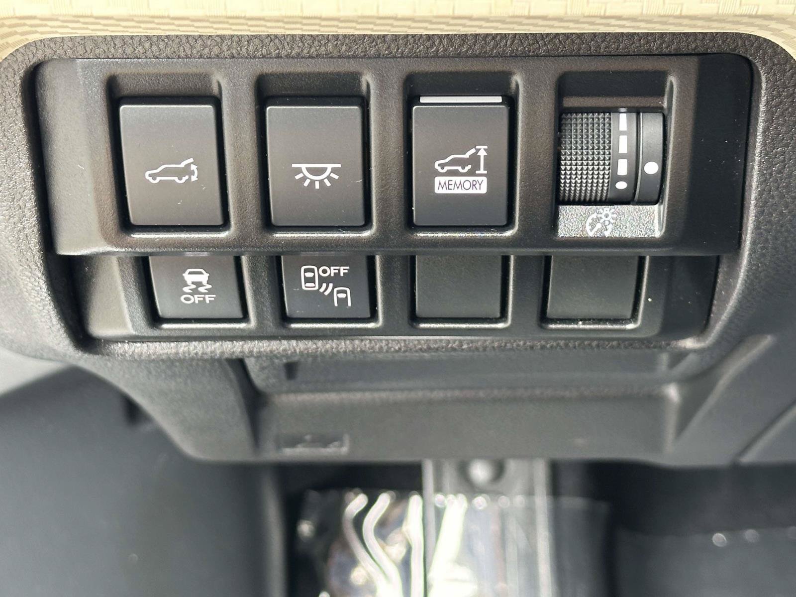 Used 2022 Subaru Ascent Premium w/ Convenience Package AWD/4WD image 15