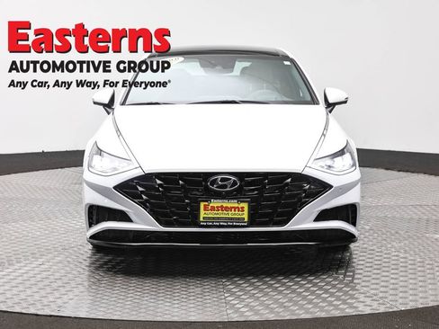 Used 2023 Hyundai Sonata Limited FWD image 2