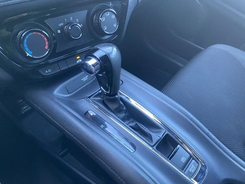 Used 2022 Honda HR-V Sport image 22