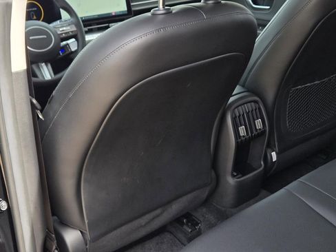 Used 2025 Hyundai Kona Limited image 22