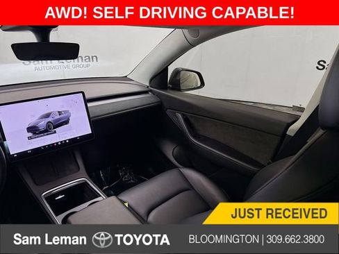 Used 2022 Tesla Model Y Long Range image 22