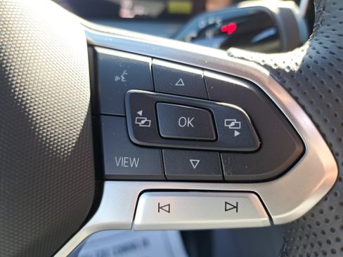 New 2026 Volkswagen Tiguan SE R-Line image 18