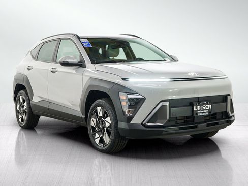 Used 2024 Hyundai Kona SEL AWD/4WD image 7