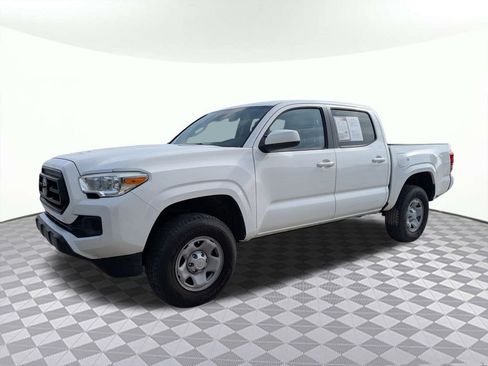 Used 2020 Toyota Tacoma SR image 7