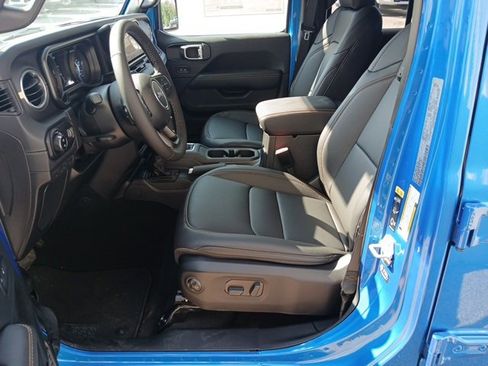 New 2025 Jeep Gladiator Sport S image 32