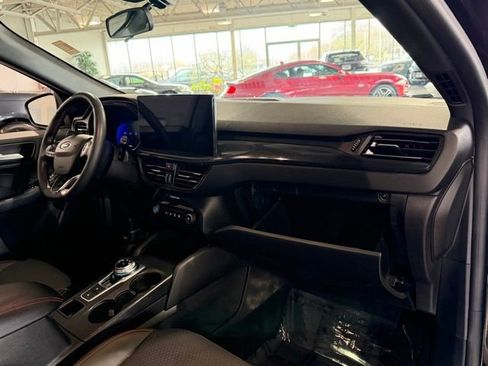 Used 2023 Ford Escape ST-Line Select w/ Tech Pack #2 image 12