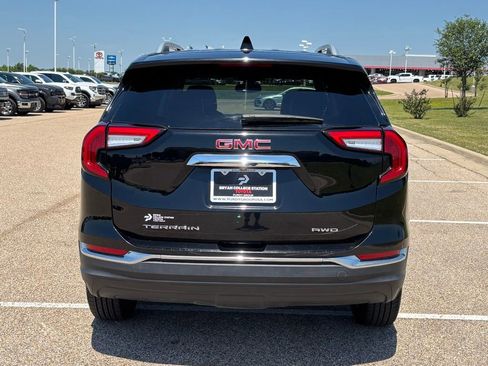 Used 2024 GMC Terrain SLT AWD/4WD image 6