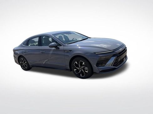 Used 2025 Hyundai Sonata SEL FWD image 7