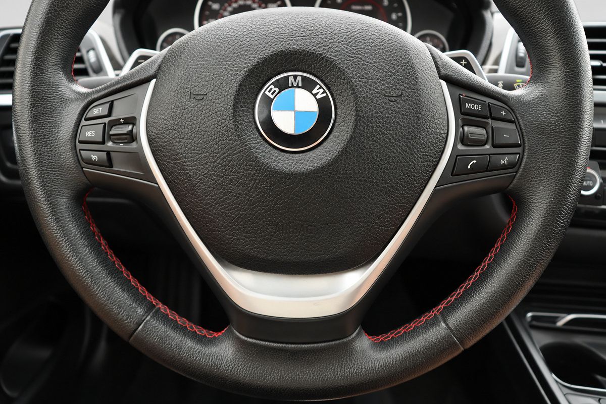 Used 2017 BMW 330i Sedan w/ Driver Assistance Package RWD image 39