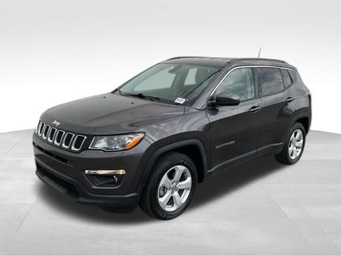Used 2021 Jeep Compass Latitude w/ Convenience Group FWD image 32