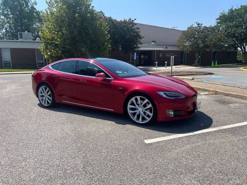 Used 2017 Tesla Model S 90D AWD/4WD image 7