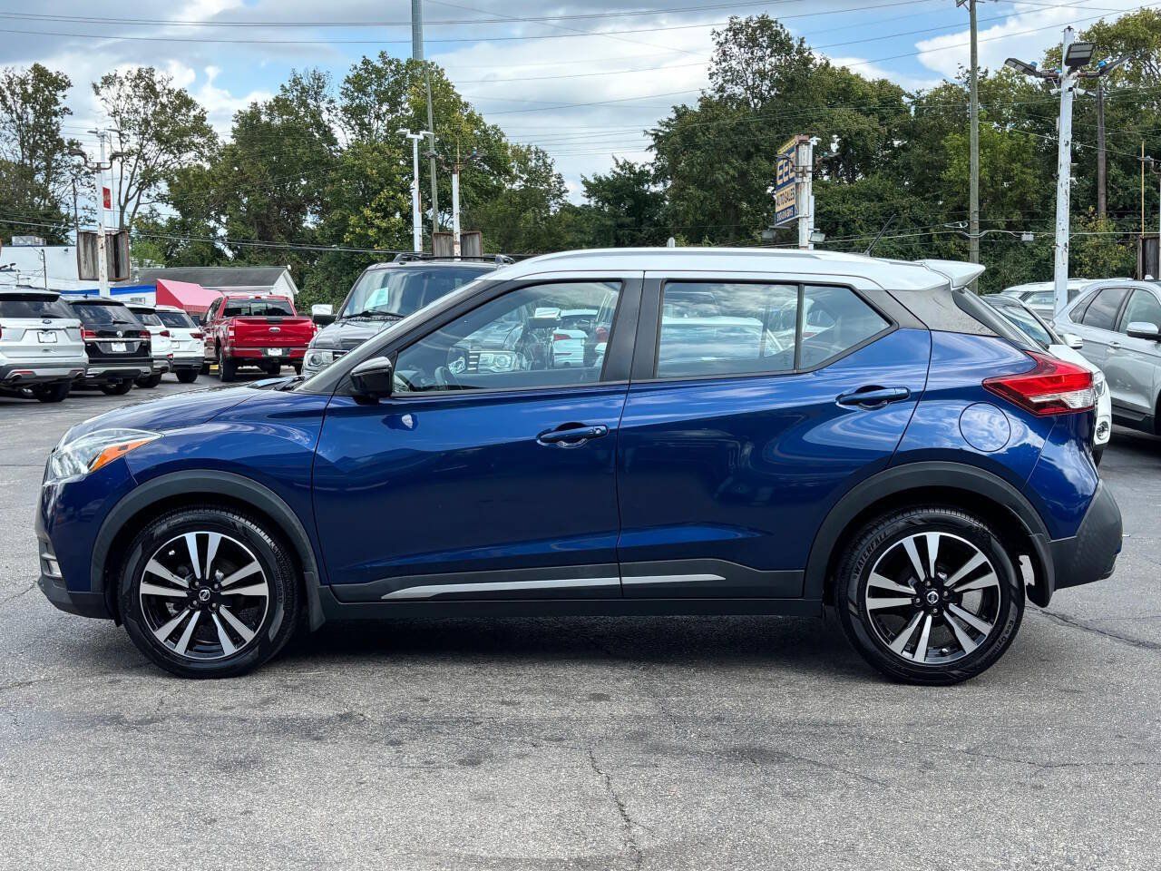 Used 2019 Nissan Kicks SR w/ SR Premium Package FWD image 5