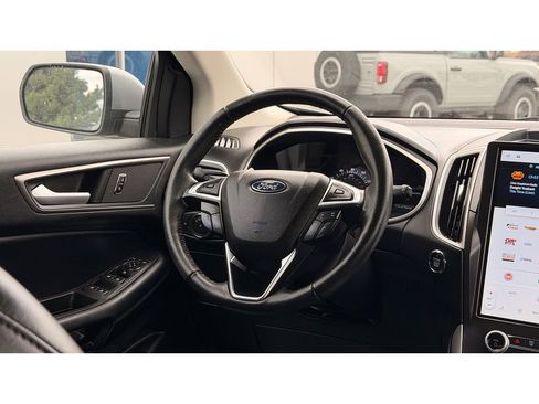 Used 2021 Ford Edge SEL w/ Convenience Package image 16