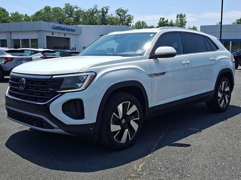 Used 2024 Volkswagen Atlas Cross Sport SE AWD/4WD image 3